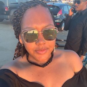 Meet your Posher, Rishea